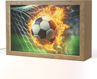 Nachtlampje 30x20 cm - Kinder lampje - Voetbal - Goal - Doelnet - Vuur - Tafellamp kinderkamer - Slaapkamer lamp - Bedlamp kinderen - Kinderlampje stopcontact - Wandlamp babykamer - Nachtlampjes