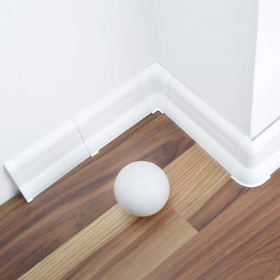 PVC Bevestigingspunt Rechts voor Laminaat-Look Plinten 62 mm Wit