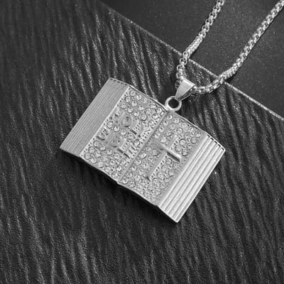 Hanger voor de nek Sterke Prijs Europees en Amerikaans Retro Bijbel Titanium Staal Hanger Ketting gray