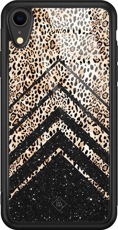 Casimoda® hoesje - Geschikt voor iPhone XR - Chevron Luipaard - Luxe Hard Case Zwart - Backcover telefoonhoesje - Bruin/beige
