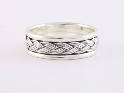 Zilveren ring met vlechtmotief - maat 19