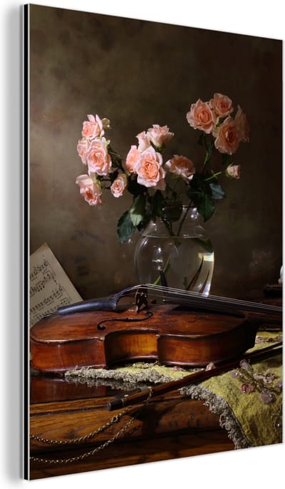 Aluminium schilderij 60x80 cm - Wanddecoratie metaal - Viool - Rozen - Roze - Bloemen - Stilleven - Metalen muurdecoratie woonkamer - Decoratie industrieel - Foto op dibond - Industriële accessoires slaapkamer