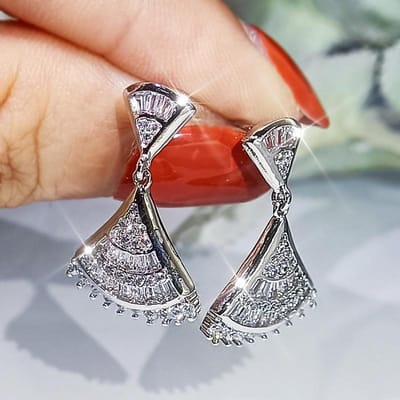 Edelsteen Klauw Ketting Set Ketting Oorbellen Ring Drie Delige Set brown