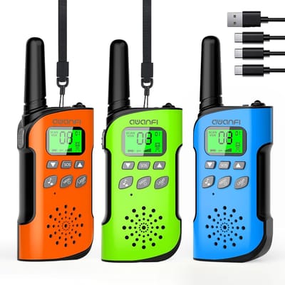 Walkie Talkies voor Kinderen en Volwassenen – Oplaadbaar – Set van 3 – Lange Afstand – Zaklamp – 8 Kanalen – Walkie Talkies met USB Type-C voor Kamperen, Wandelen, Fietsen – Speelgoedcadeau voor Jongens en Meisjes