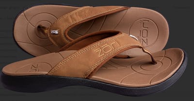 Neatfeat- Zori Slippers- Cognac Black