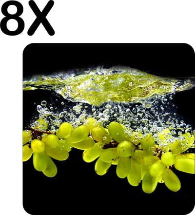 Luxe Placemat - Druiven in het Water met Zwarte Achtergrond - Set van 8 Placemats - 50x50 cm - 2 mm dik Vinyl - Anti Slip - Afneembaar