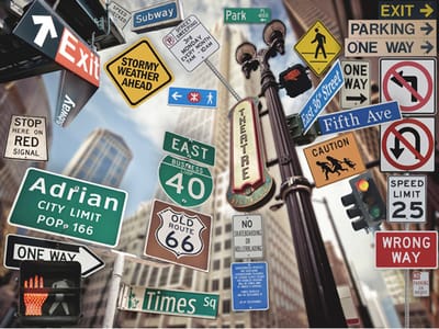 Fotobehang - NYC tekens op een gekleurde achtergrond.