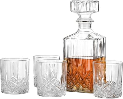 Lomera Whiskeyset - Glazen Karaf - Whiskey Glazen - Karaf met Dop - Set van 4 Glazen - Budgetline - Cadeau voor Whiskeyliefhebbers - Stijlvolle Karaf - Luxe Uitstraling - Karaf en Glazen
