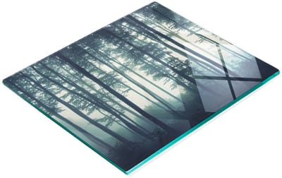 Duurzame en stijlvolle glazen snijplank met mistig bospatroon, 60x52 cm