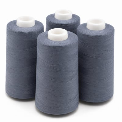 Polyester Overlockgaren – 4 Cones × 2700 m – Totaal 10.800 m – Grijs 241