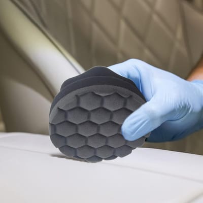 Bandenglans Aanbrengpad - Wax Spons - Auto Onderhoud - Huidvriendelijke Microvezel - 10x6x8cm - Zwart