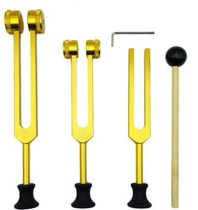 Stemvorkset - Stemvorken zijn ideaal voor genezing, chakra's, klanktherapie en het behouden van een perfecte harmonie van lichaam, geest en ziel - Geschikt voor meditatie en genezing - Goud 128+256+512+ Accessoires