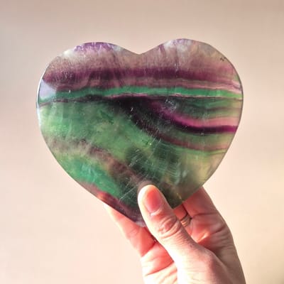 XL Grote Rainbow Fluoriet Hart inclusief Metalen Standaard - #1. 13x13cm 636gram