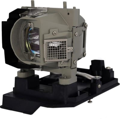 Beamerlamp geschikt voor de SMART SLR40WI beamer, lamp code 1007582 / 20-01501-20 / SP.8KB01GC01. Bevat originele P-VIP lamp, prestaties gelijk aan origineel.