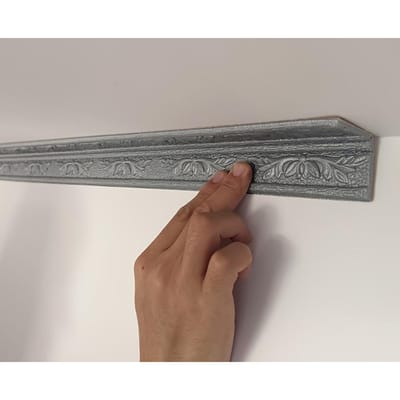 Eenvoudig te installeren zelfklevende 3D bloemen uitgesneden behangrand - Duurzaam XPE-schuim, Peel & Stick decoratieve strip voor plafonds, muren, deurkozijnen (90.51inch*3.15inch)