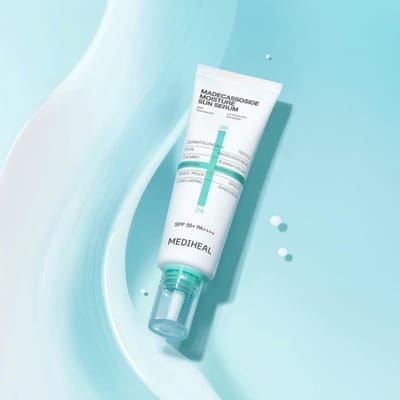 MEDIHEAL Madecassoside Vocht Zonne Serum Vlekjes Herstel SPF50+ PA++++ Zonnebrandcrème 50ml 2 Packs (50ml × 2)