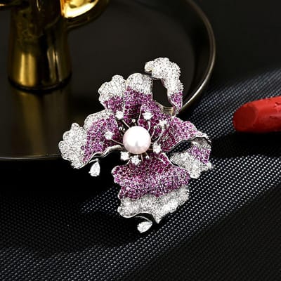 Dames Licht Luxe Design Elegante Driedimensionale Pioenroos Broche Modieuze En Veelzijdige Niche Design Broche white