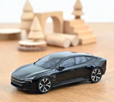 Volvo Polestar 5 2025 Space Zwart Modelauto 1/43 Norev