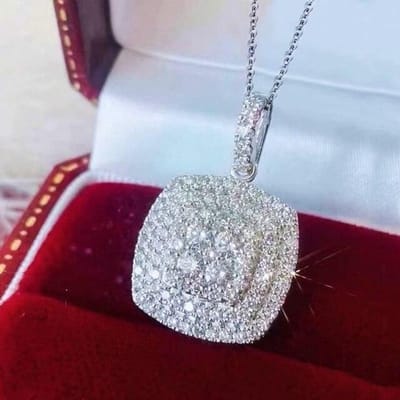 Huitan Collier Pendentif Entièrement Pavé Glacé Pour Femmes Zircone Cubique Brillant Délicat Engagement Féminin Mariage Bijoux Tendance 42cm 5cm gray