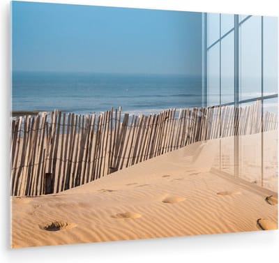 MuchoWow® Glasschilderij 160x120 cm - Schilderij acrylglas - Strand - Zee - Palen - Foto op glas - Muurdecoratie woonkamer - Wanddecoratie slaapkamer - Schilderijen