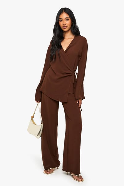 boohoo Dames Geweven Wikkeltop & Broek Set | Chocoladebruin | Maat: 38