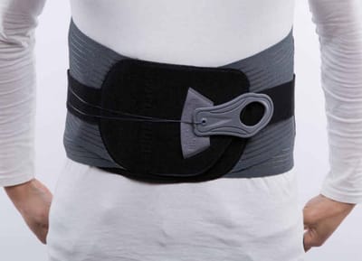 Brace, rugversterking, rug beugel, rug spalk, rug steun, rug riem, rug houding corrector, Riem, rugband, Ruggordel, postuur brace, rugbrace, rugbrace, riem, rug brace, back belt, orthopedische rug brace, rug ondersteuning, grijze riem maat XX/xXL.