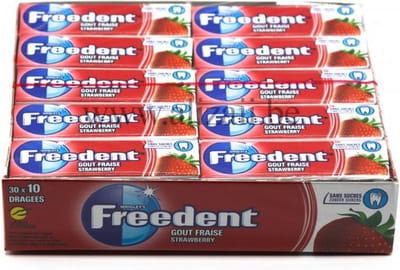 Freedent kauwgom - strawberry smaak - 30 x 14 gram