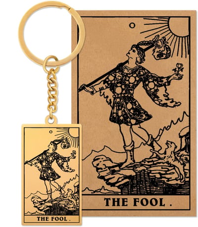 Tarot Sleutelanger 0: De Dwaas / The Fool - Op Cadeau Kaartje - Goudkleurig Stainless Steel - Grote Arcana uit Rider-Waite Geïnspireerd - Pax Amare