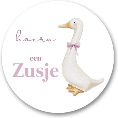 25x Sluitstickers Hoera Een Zusje Gans - 40 mm - Geboorte Sticker - Sluitzegel - Sticker Geboortekaart Meisje - Baby nieuws - Trakteren Broer Zus Basisschool Kinderdagverblijf - Sluitzegel - Traktatiestickers Pimp Studio