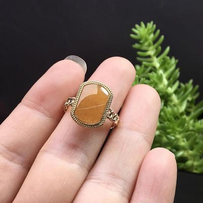 Nieuw in Vintage Glanzende Natuurlijke Gele Chalcedoon Ringen voor Vrouwen Klassiekers Rand Kettingen Vierkante Ring Feest Banket Sieraden resizable brown
