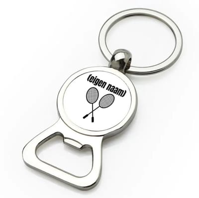 Akyol - 2 badminton rackets met eigen naam flesopener - Badminton - badmintonner - sport - verjaardag cadeau - kado - geschenk - 9 bij 3 cm
