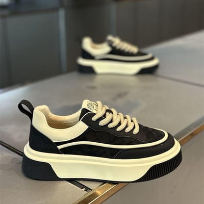 Licht Luxe Heren Boardschoenen Lente Nieuwe Mode Veelzijdige Casual Schoenen Dikke Zool Verhogend Casual Sportschoenen Heren 44 zwart