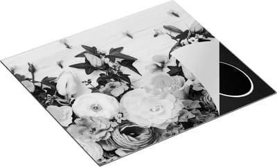 Chefcare Inductie Beschermer Bloemen op een Witte Houten Achtergrond - Zwart Wit - 60x50 cm - Afdekplaat Inductie - Kookplaat Beschermer - Inductie Mat