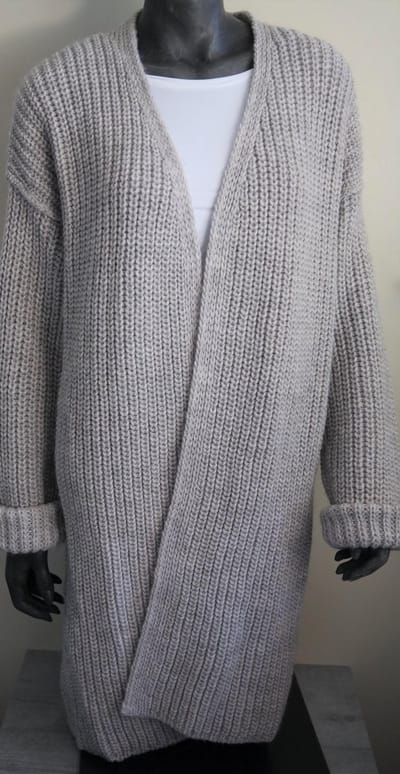 Moscow Cardigan Whisper White Vest - Maat S