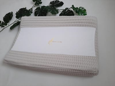 Aankleedkussenhoes | Comfykids| Beige| Waffly | Comfortabel | Uniek | Zacht | ACTIE