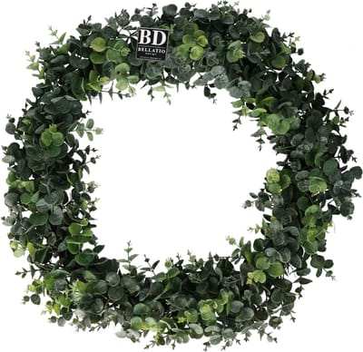 Bellatio Design Kunst krans/deurkrans Eucalyptus - 56 cm - groen - kunstplant krans - voordeur