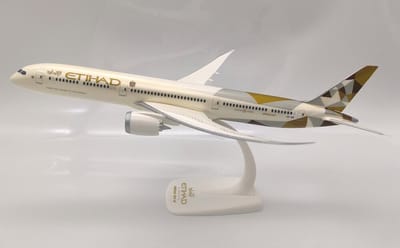 Schaalmodel vliegtuig Etihad Airways Boeing 787-10 schaal 1:200 lengte 34,15cm