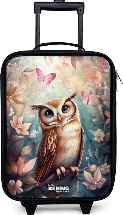 NoBoringSuitcases.com® - Kinderkoffer jongen - Kindertrolley meisje - Uil met vlinders in mystiek bos - Koffer kind lichtgewicht - Reiskoffer trolley voor kinderen - Koffertje met lichtgevende wieltjes - Rolkoffer zwart