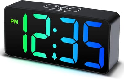 Kleine digitale wekker met grote cijfers en dimmer voor slaapkamer en kinderen