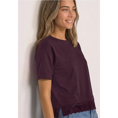 Shirt met ronde hals en kant aan de zoom