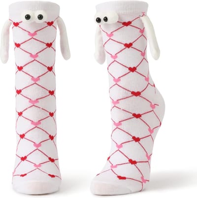 Love Socks - Sokken met Ogen en Magnetische Handjes en roze en rode Hartjes - Dames Sokken maat 35-40