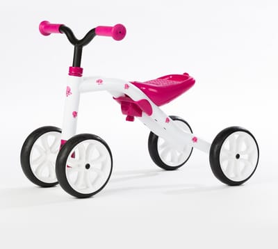 Chillafish Loopfiets 1 jaar voor meisjes - Vierwieler loopfiets tot 3 jaar met opbergvak - Roze - Lichtgewicht loopauto met verstelbare zitting en draaghandvat - Extra stabiel - Stille anti slip banden voor binnen en buiten - Model Quadie