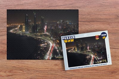 Puzzel Luchtfoto van het Aziatische Abu Dhabi in de nacht - Legpuzzel - Puzzel 1000 stukjes volwassenen