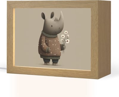 Nachtlampje 20x15 cm - Kinder lampje - Neushoorn - Witte bloemen - Lief - Tafellamp kinderkamer - Slaapkamer lamp - Bedlamp kinderen - Kinderlampje stopcontact - Wandlamp babykamer - Nachtlampjes