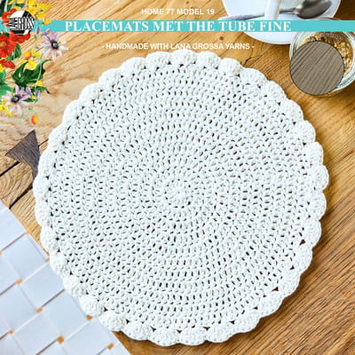 Haakpakket placemats met The Tube Fine model 19 van Home 77 - khaki