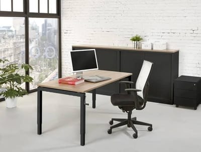 4 poots slinger verstelbaar bureau zit/zit Kubus breed 140CM diep 80CM bladkleur Robson Eiken framekleur Aluminium (RAL9006)