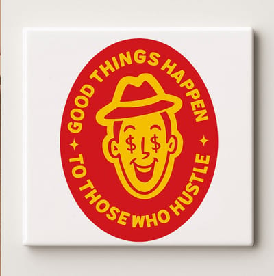 Good Things Happen to Those Who Hustle Tegel – 15x15cm Keramische Wanddecoratie – Motiverend Retro Ontwerp voor Kantoor, Huis of Cadeau