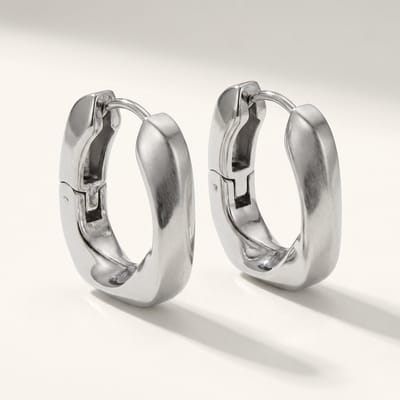 Lundholm Luxe Oorbellen Dames – Premium Stainless Steel Jewellery Zilveren Oorringen Chunky – Geometrisch Design – My Kopenhagen Serie – Luxe Cadeau voor Haar Moederdag Sieraad Cadeau – Inclusief Luxe Geschenkverpakking