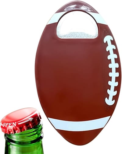 Flesopener Voetbal - Bieropener Gadget - Feestjes Thuis - Uniek Voetbal Design - 14 x 9 cm - Uniek Kenmerk