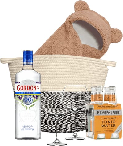 Gordon's Gin Tonic alcoholvrij cadeaupakket voor Babyshower met teddy beer rompertje, Fentimans tonic, glazen in een grote mand